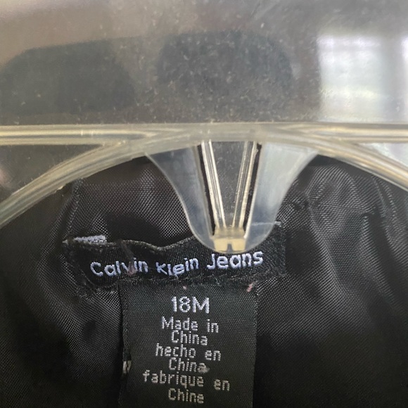 Calvin Klein jeans black vest 18M NWOT - Picture 2 of 4